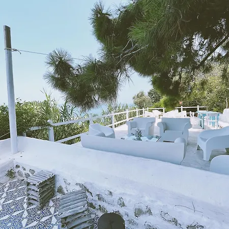La Casa Del Nespolo - Exclusive Country - Seaview Pool & Self Check-in (adults Only)
