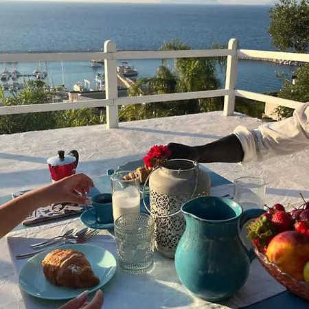 La Casa Del Nespolo - Exclusive Country - Seaview Pool & Self Check-in (adults Only)