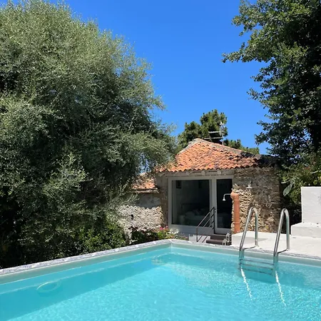 Guest house La Casa Del Nespolo - Exclusive Country - Seaview Pool & Self Check-in (adults Only) Capo d'Orlando