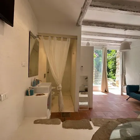 La Casa Del Nespolo - Exclusive Country - Seaview Pool & Self Check-in (adults Only) Guest house *